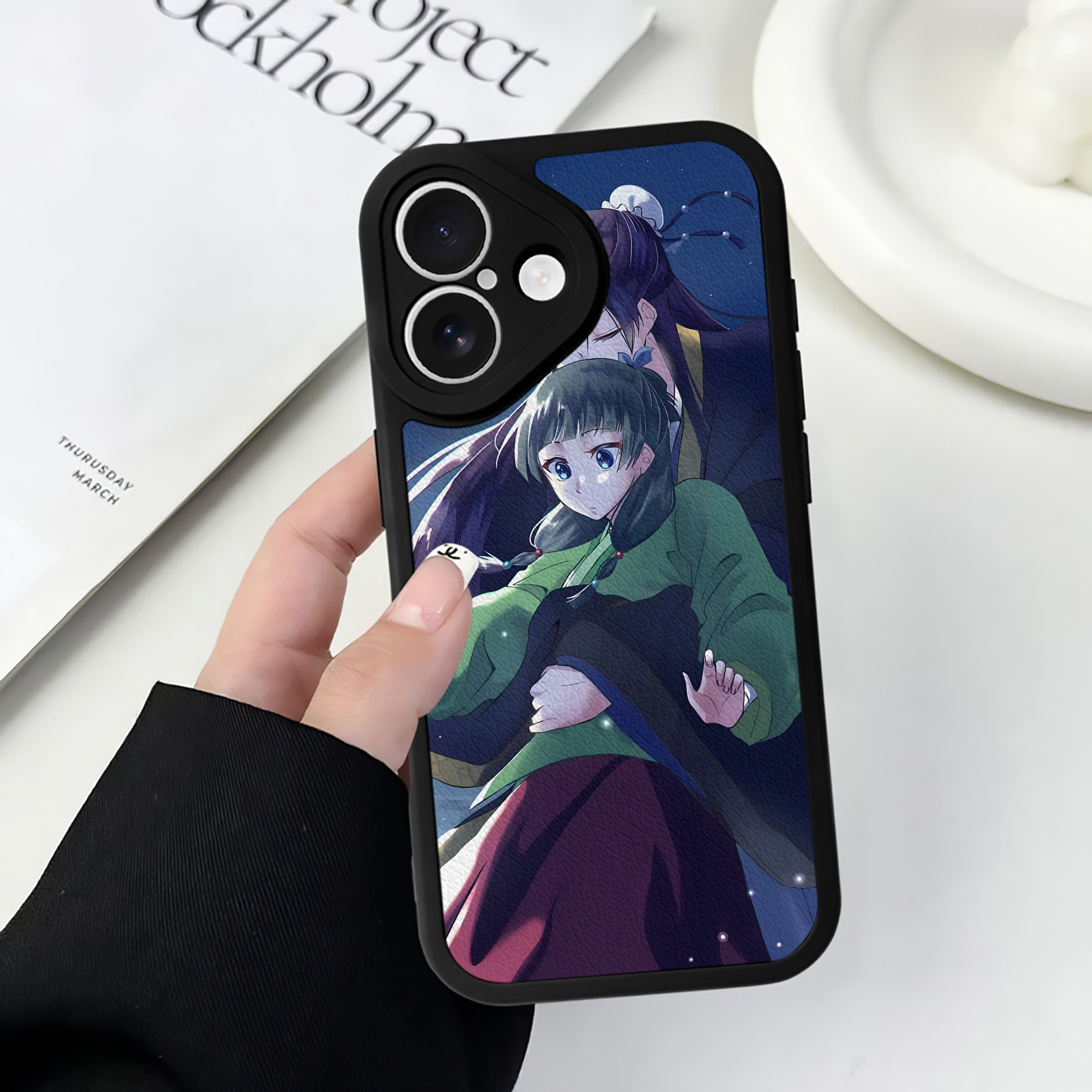 （画像用） 薬屋のひとりごと The Apothecary Diaries 【iPhone 16シリーズ対応】シリコンスマホケース（レザー調） 材質：シリコン